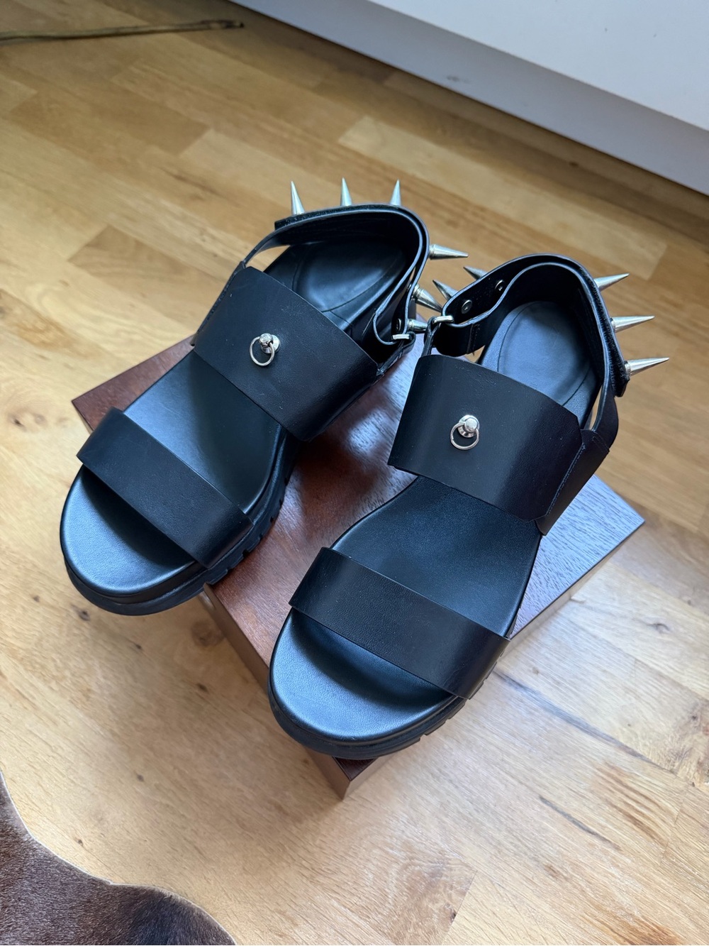 Cole Haan Black Womens Leather Spike Strap Sandals